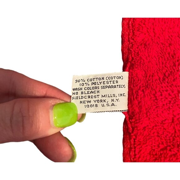 Set of 2 Vintage Fieldcrest Christmas Hand Towels Set Red Trees Holiday Decor - Picture 6 of 7